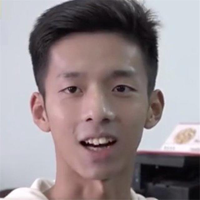 女宝宝取名带刘什么依(刘 女宝宝 取名)-第1张图片-