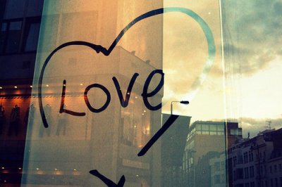 ​致老公生日快乐的说说(老公生日简短走心的句子)