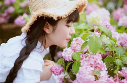 关于背影的唯美句子