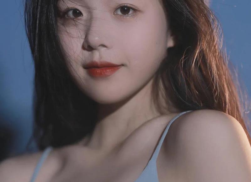 形容女人穿旗袍的短句 夸赞穿旗袍的女人的句子 形容女人穿旗袍的短句 夸赞穿旗袍的女人的句子