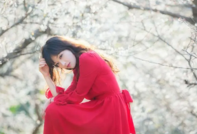 ​适合单身女生的微信名 女人最适合的微信名字大全