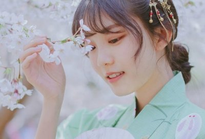 ​能上热门涨粉丝的网名女(优选174个)