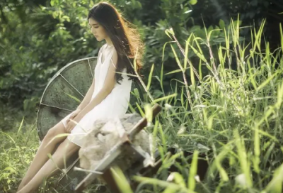 ​颓废的游戏情侣名字_忧伤说笑 | 浮伤年华